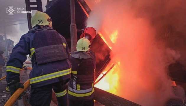 Атака на Київщину: п'ятеро постраждалих, пошкоджено понад 20 будинків і автомобілів