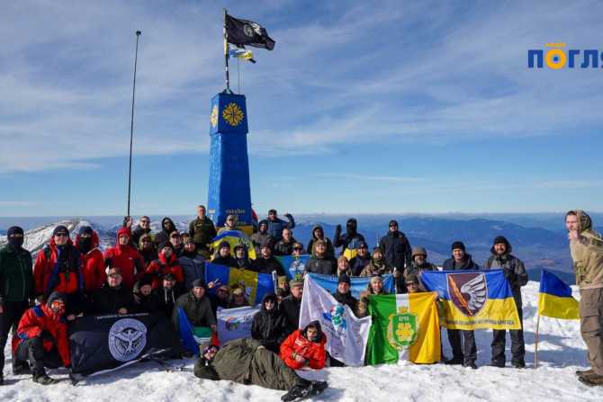 Ветерани на Говерлі: 50 героїв піднімаються на вершину реабілітації (ФОТО)