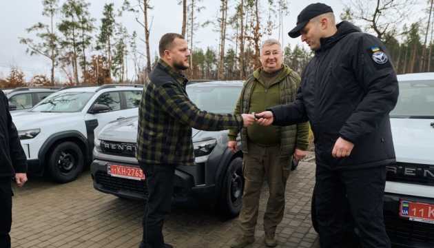 Київська область передала п'ять автомобілів для спецпідрозділу Головного управління розвідки
