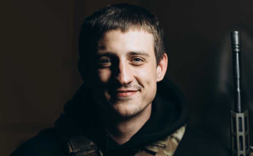 Нескорений Захисник: Андрій Пальоний, Герой України