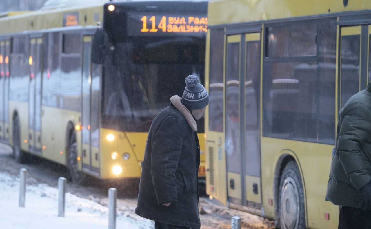 Зміни в русі: два автобусні маршрути столиці змінюють схему завтра