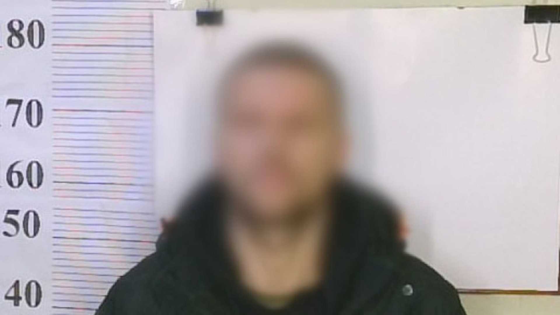 Домашній терор: киянина судитимуть за погрози кинути батька з вікна