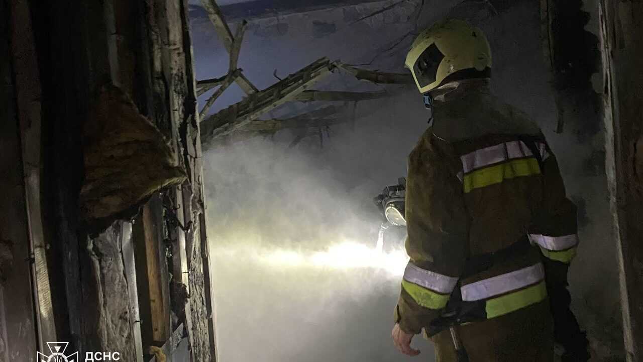 Трагедія на Антоновича: 10 киян евакуйовано з палаючої будівлі
