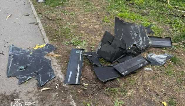 Київ під вогнем: дрони атакували, три пожежі погасили, двоє постраждалих.