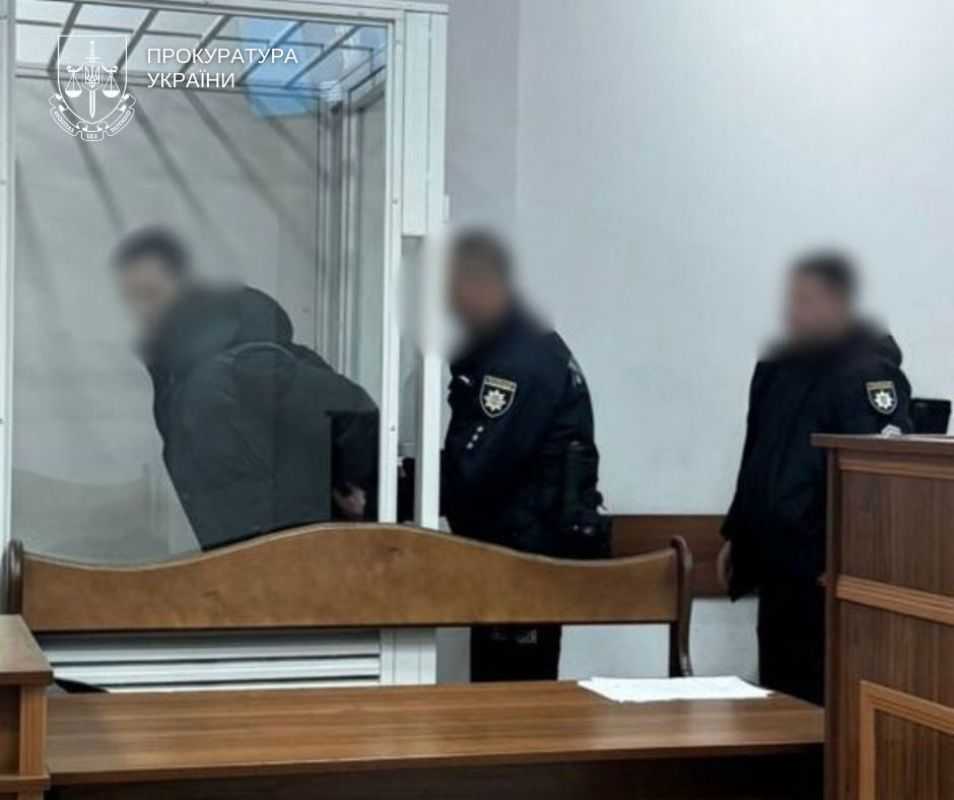 Київ: 22-річного підозрюваного у зґвалтуванні 11-річної дівчинки, з якою познайомився в інтернеті, судитимуть.
Випадок, що шокував Київ: 22-річний підозрюється у зґвалтуванні 11-річної дівчинки, познайомившись з нею через додаток для знайомств. Обвинувальний акт направлено до суду.
Інтернет-хижак постав перед судом: 22-річний обвинувачується у зґвалтуванні 11-річної українки після знайомства онлайн. Йде суд.