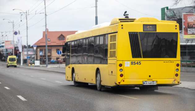 КиївLink: Актуальний транспорт до кладовищ у поминальні дні.