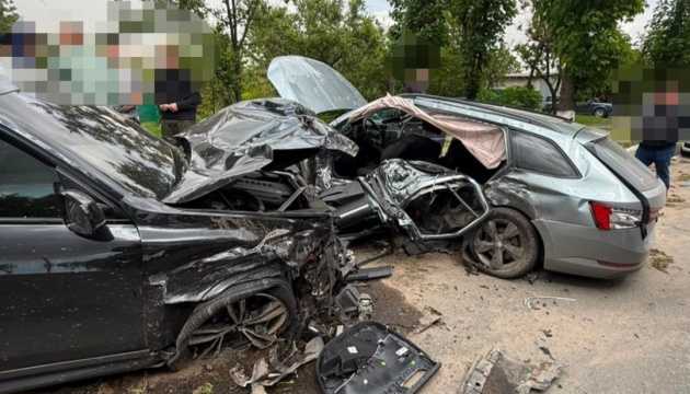 На Київщині зіткнулися дві автівки з водіями-підлітками, загинув 17-річний випускникКиївщина: підлітки-водії спричинили ДТП, загинув 17-річний випускник