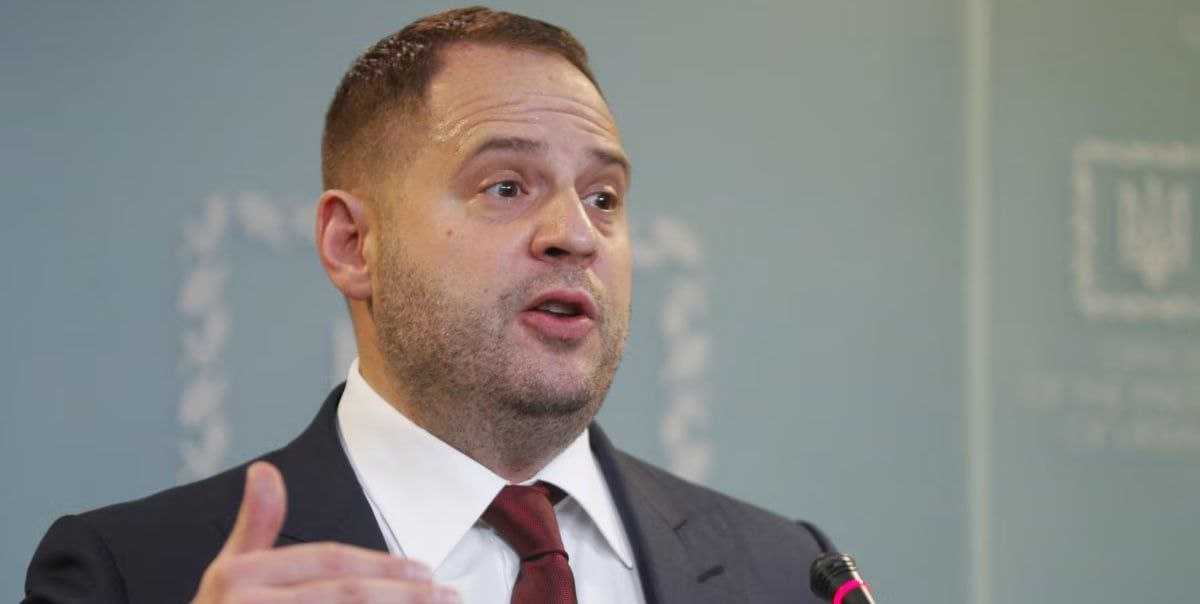 Розслідування щодо Єрмака: НАБУ і САП вивчають корупційний скандал.