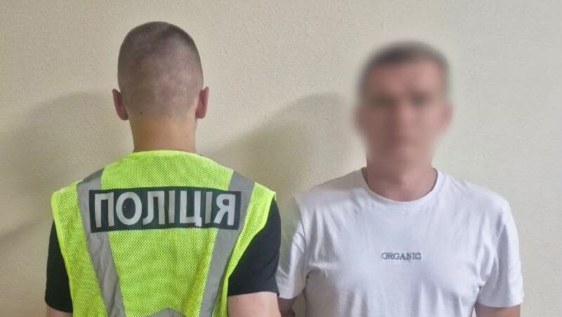 Київська поліція: п'ятьох затримано за жорстоке вбивство перехожого. Деталі звірячої розправи.