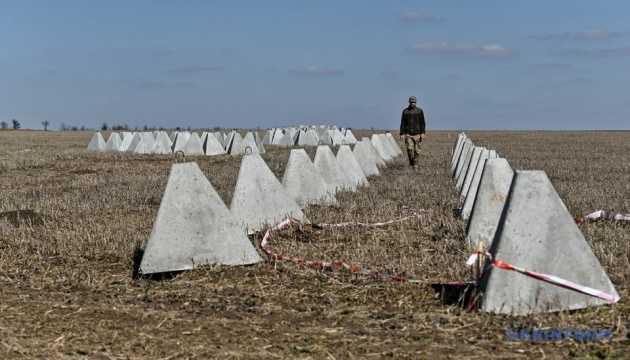 РФ поширює фейки про радіоактивні матеріали для будівництва лінії оборони на Київщині і Сумщині"Фейки РФ: радіоактивні матеріали – нова зброя Кремля для оборонних ліній Київщини та Сумщини"