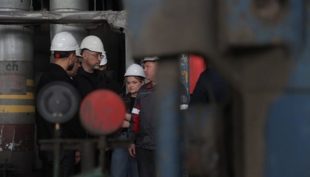 Шмигаль перевірив відновлення енергооб’єкта на Київщині й доручив оновити запит до Фонду підтримки Шмигаль на Київщині: перевірка відновлення енергооб'єкта, доручено оновити запит до Фонду підтримки