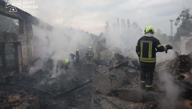 Київ під вогнем: нічна атака залишила трьох людей в лікарнях.