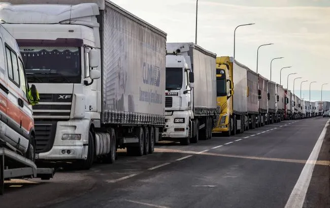Київ: з 3 вересня – нові правила руху для вантажівок