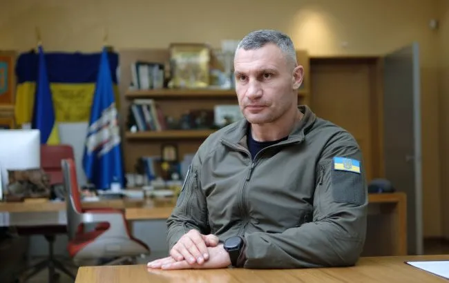 Київ під ударом: Кличко повідомляє про блокування коштів на відбудову житла.